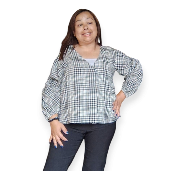 Zara Women's small Ruffled Sleeve Black and Cream Plaid Top - Picture 7 of 16